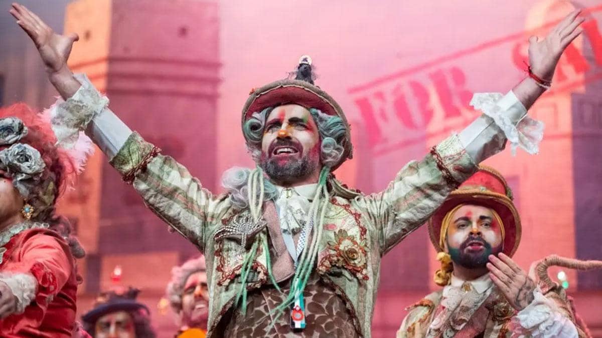 Carnaval à Cádiz : l'Art de Jesús Bienvenido dévoilé